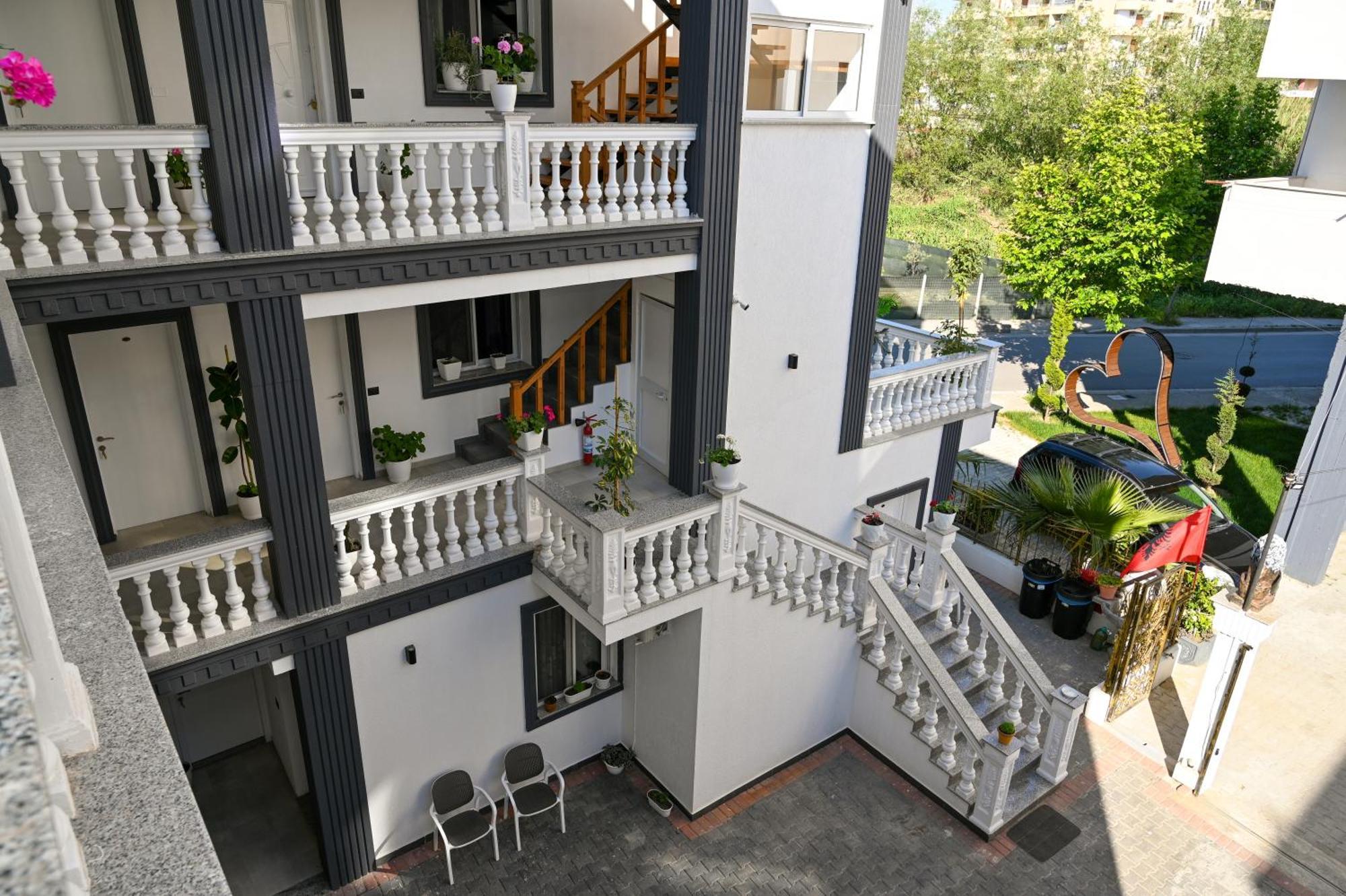 Vila Aaron Durrës Exterior foto